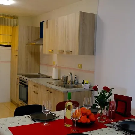 La Arena Free Wi-fi Check-in 24 Apartment